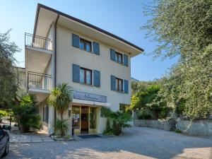 hotel silvana garni
