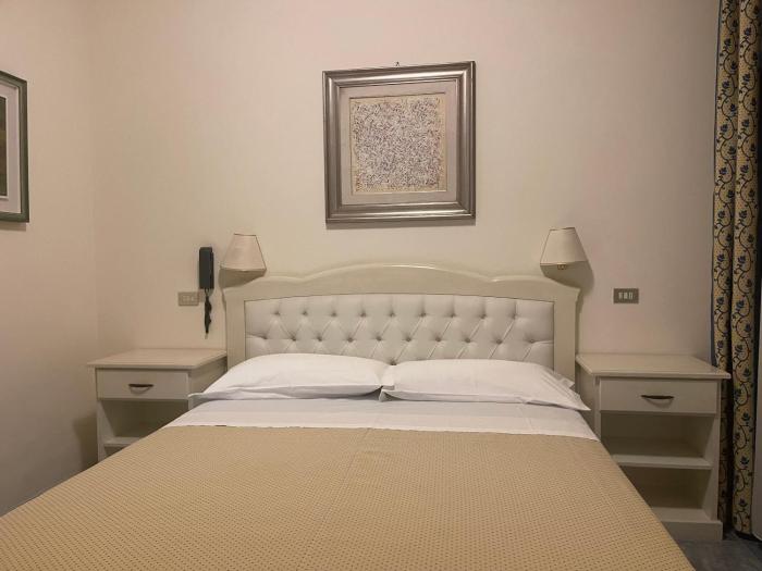 hotel ariella