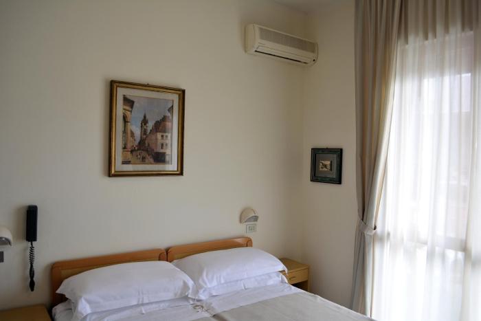 hotel ariella