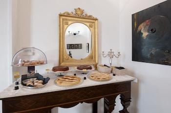 Santa Chiara Boutique Hotel,Naples>>Campania,4 star