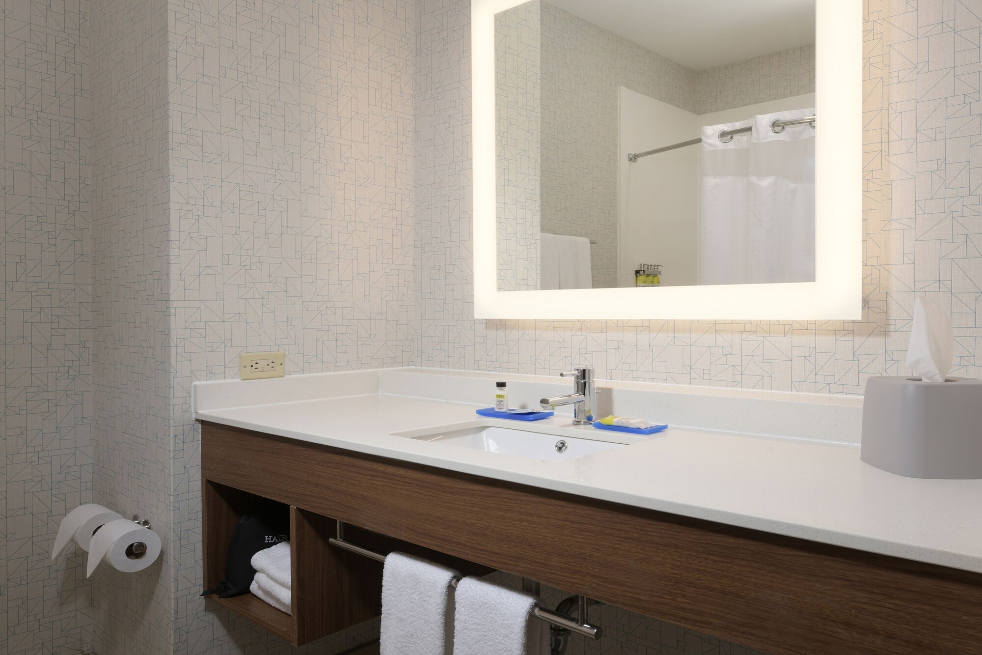 holiday inn express hotel and suites camden by ihg