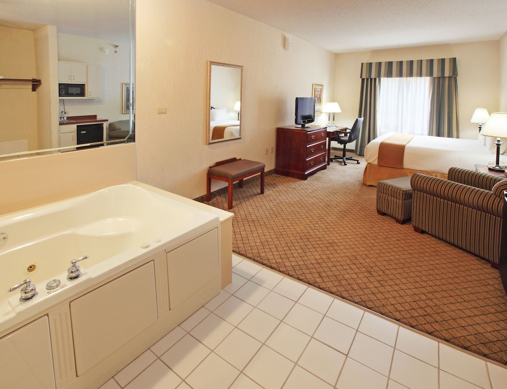 holiday inn express hotel and suites camden by ihg