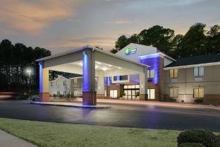 holiday inn express hotel and suites camden by ihg