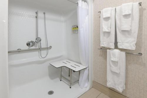 holiday inn express hotel and suites camden by ihg