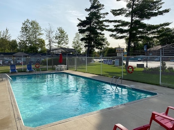 wasaga beach inn and cottages