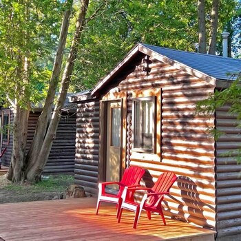 Red Bay Lodge,,3 star