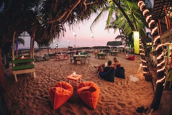 International Beach Hotel And Restaurant,Meetiyagoda>>Hikkaduwa,3 star