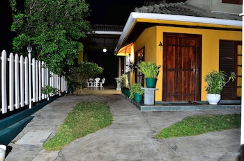 deer point hotel kandy