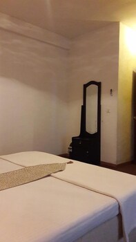 deer point hotel kandy