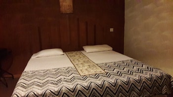 deer point hotel kandy