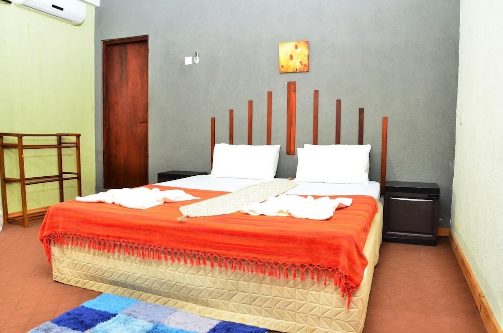 deer point hotel kandy