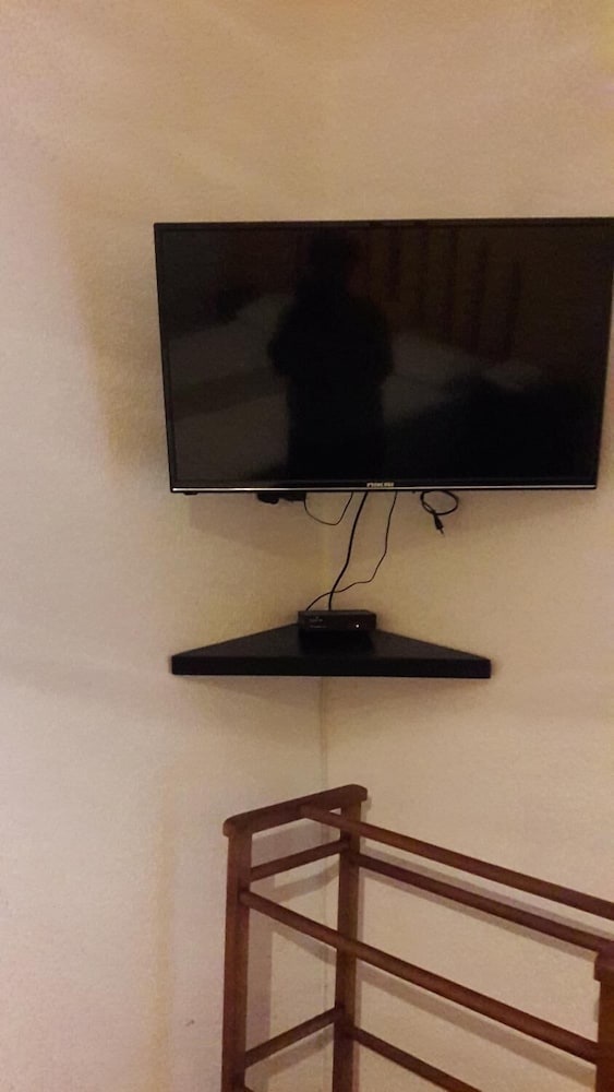 deer point hotel kandy