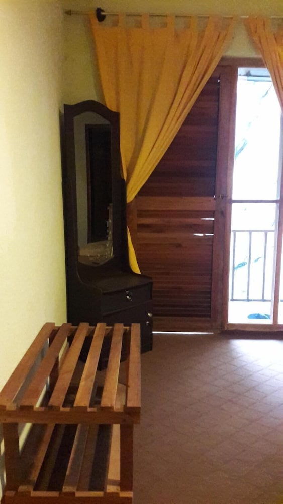 deer point hotel kandy