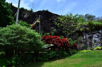 deer point hotel kandy