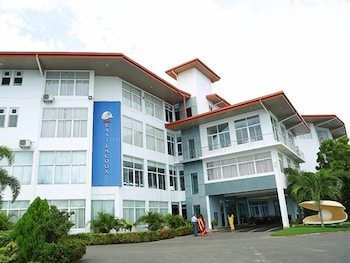 hotel east lagoon