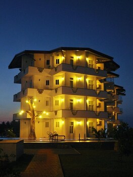 hotel east lagoon