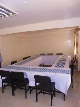 Park Road Hotel,Eastleigh>>Nairobi,2 star