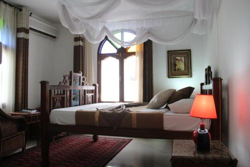 al minar hotel
