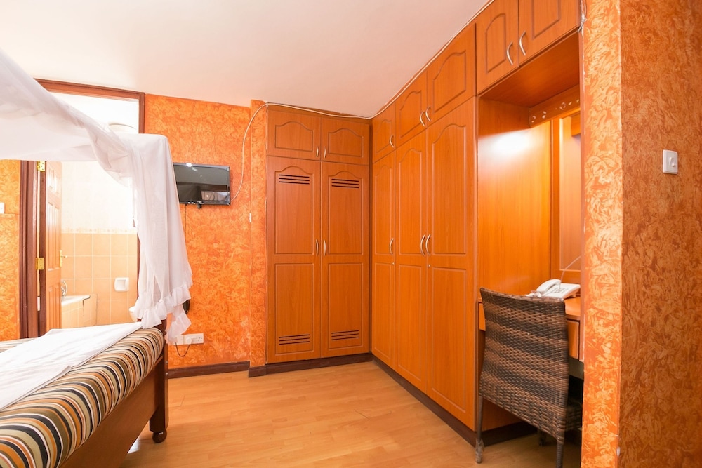 upperhill blueberry hotel