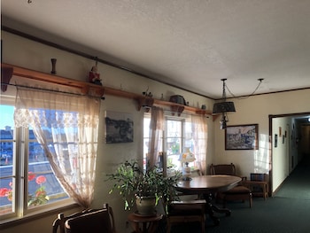 florence lighthouse inn