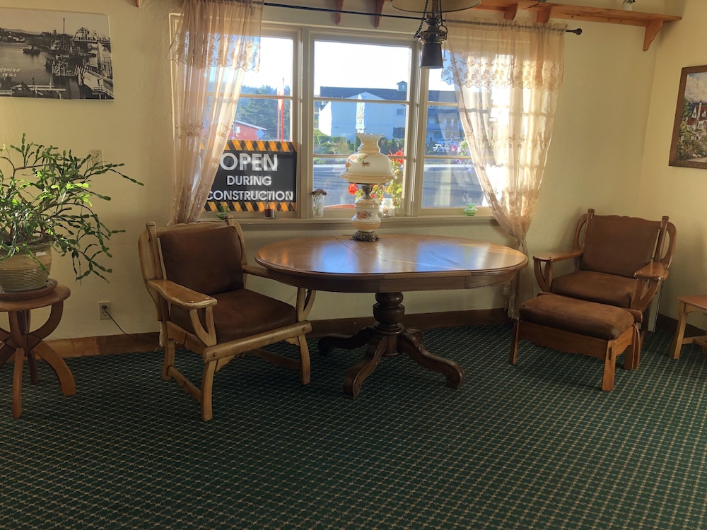 florence lighthouse inn