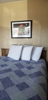 florence lighthouse inn