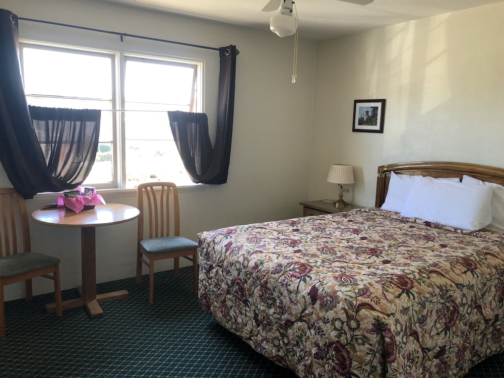 florence lighthouse inn