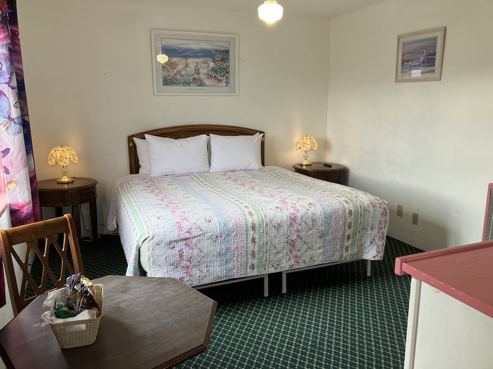 florence lighthouse inn