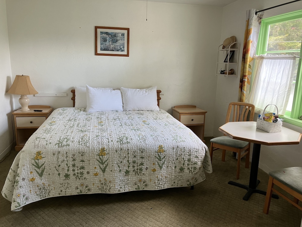 florence lighthouse inn