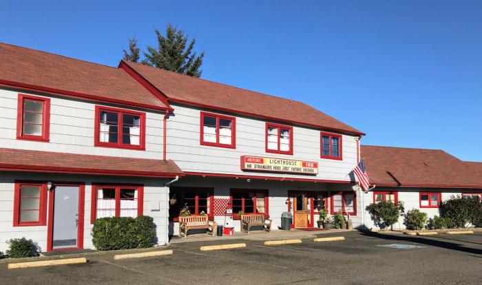 florence lighthouse inn