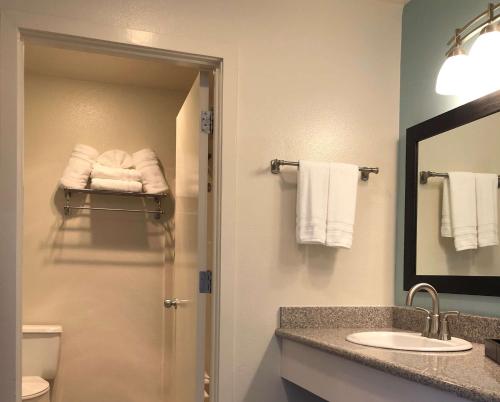 surestay plus hotel by best western gold beach