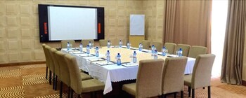 the white rhino hotel