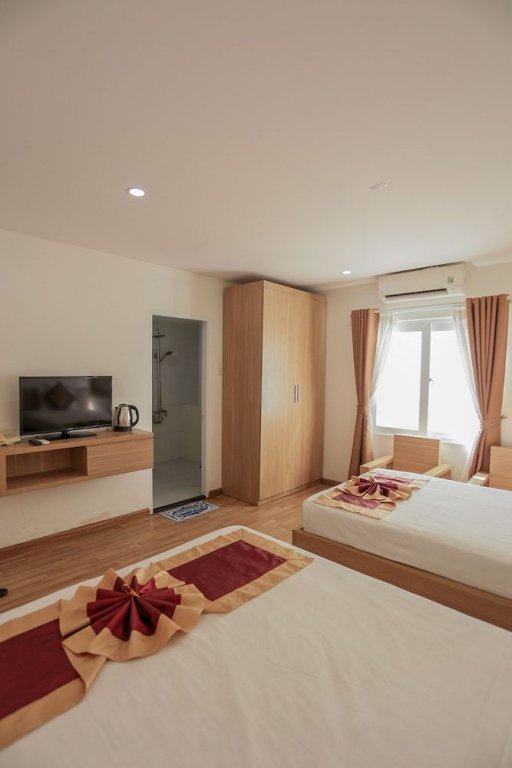 Prince Hotel (Ex. Nice Hotel),Near Tram Huong Tower,2 star