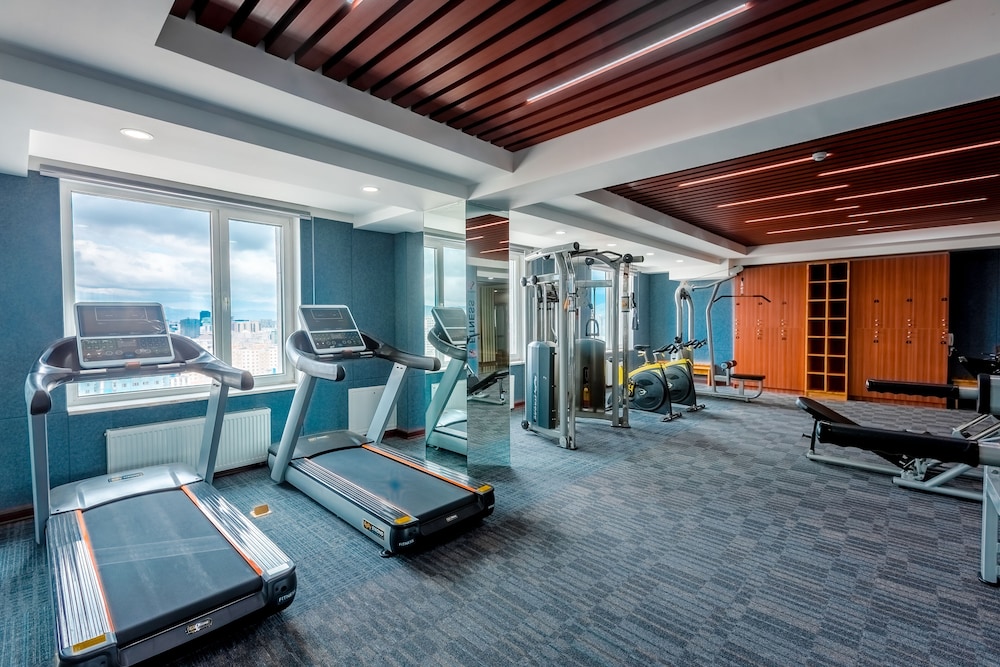 the grand hill hotel