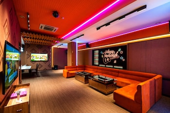 the grand hill hotel