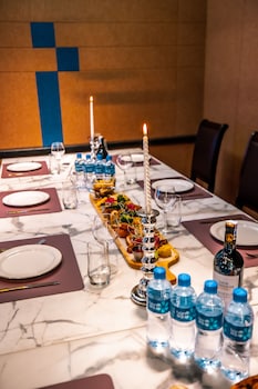 the grand hill hotel