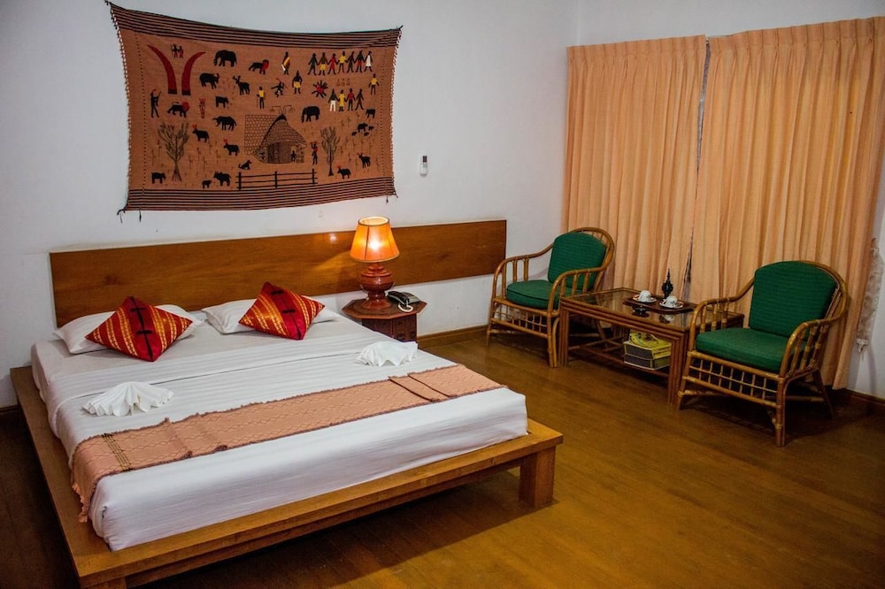 lawkanat hotel