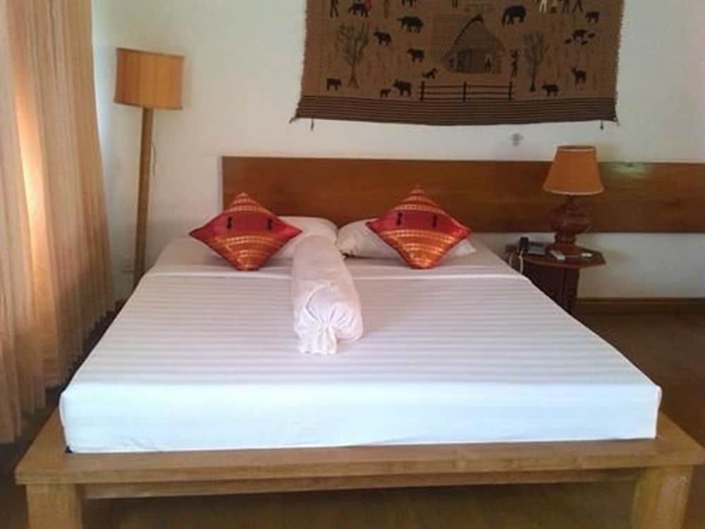lawkanat hotel