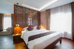 almond hotel bassac river