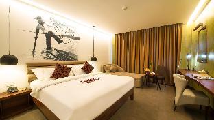 almond hotel bassac river