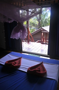 happy elephant bungalows