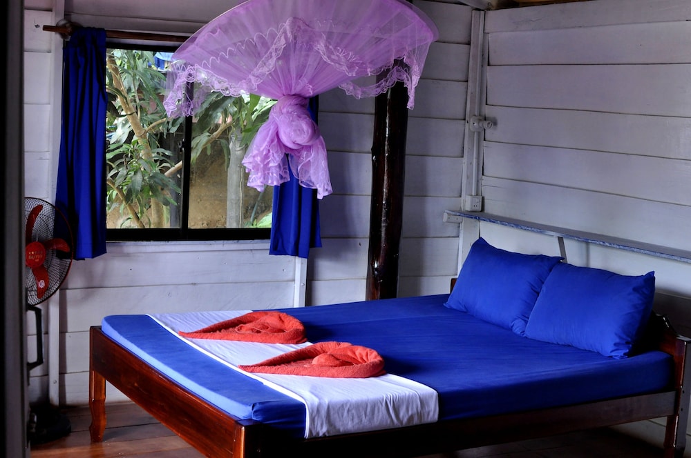 happy elephant bungalows