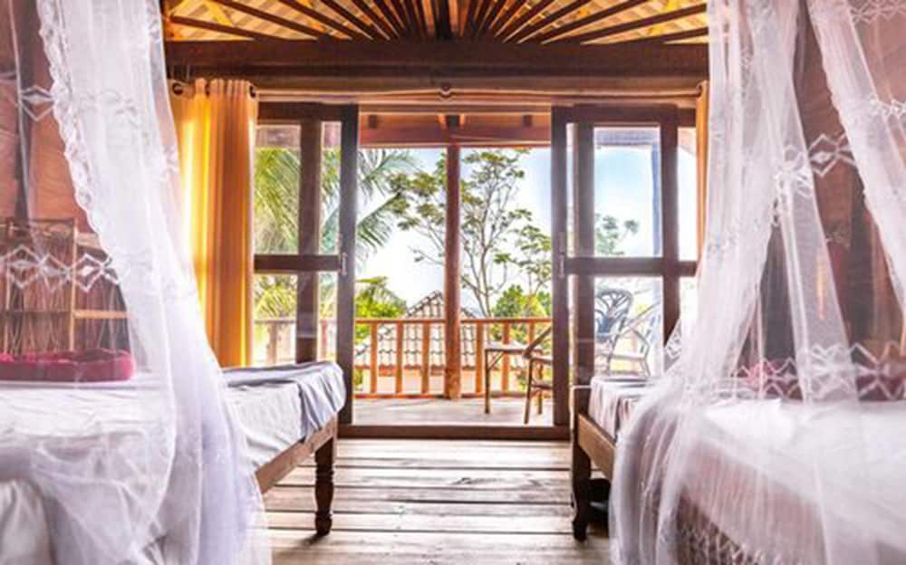 happy elephant bungalows