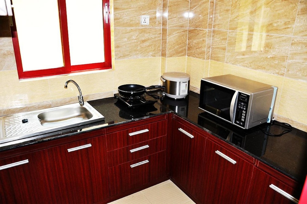 rose land apartment hotel