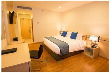 holly hotel myanmar