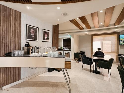 celino hotel