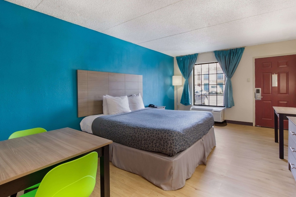 1 life studio and suites