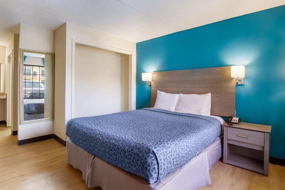 1 life studio and suites