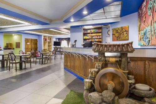 1 life studio and suites