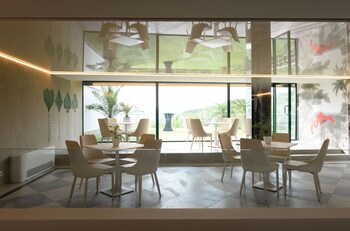 park hotel raya garden